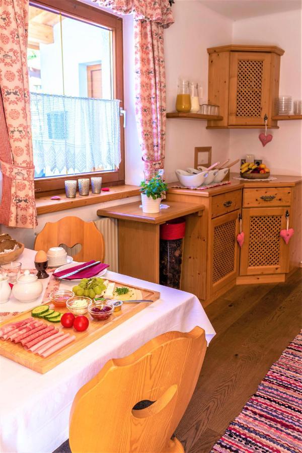 Pension Schneider Нойштіфт-ім-Штубайталь Екстер'єр фото
