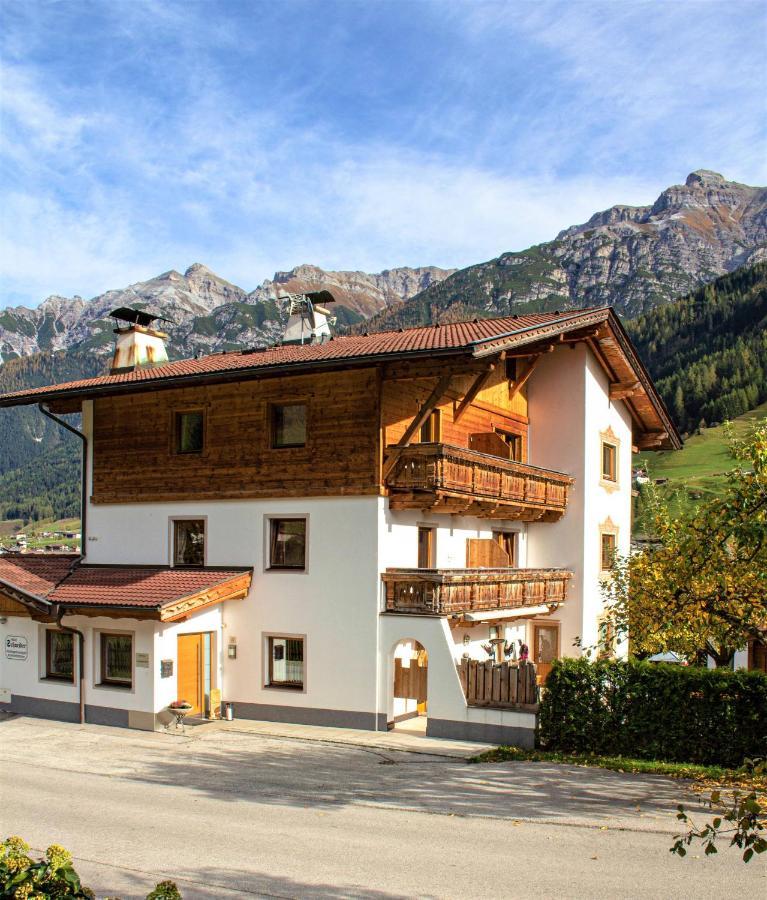 Pension Schneider Нойштіфт-ім-Штубайталь Екстер'єр фото